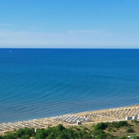 Merville Family アパート *